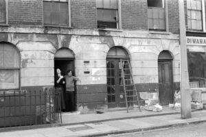 Moving in day, 117-119 Drummond Street, 1973